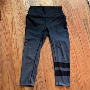 Alo Capri high waisted yoga pant